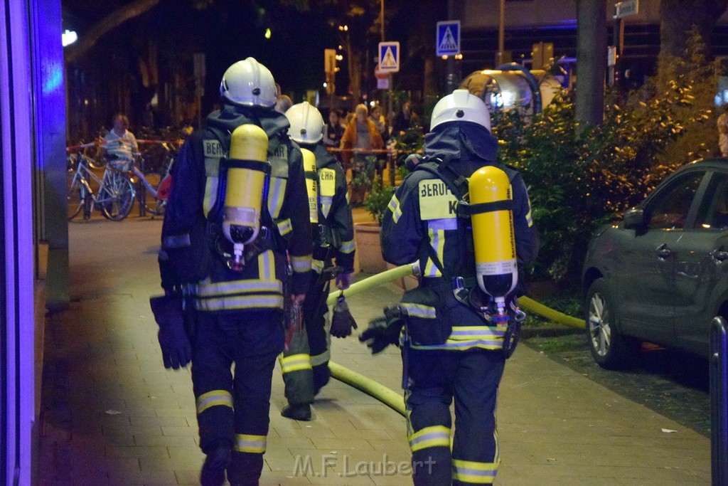 Feuer 2 Y Koeln Neustadt Sued Darmstaedterstr P228.JPG - Miklos Laubert